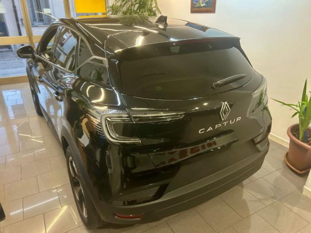 Renault Captur 1.2 eco-g Techno 120cv (2)