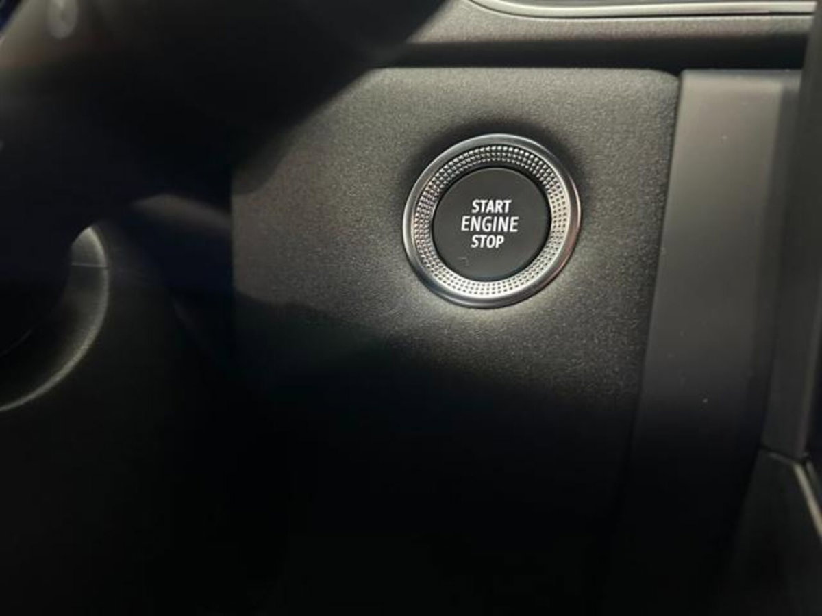 Renault Captur 1.2 eco-g Techno 120cv (18)