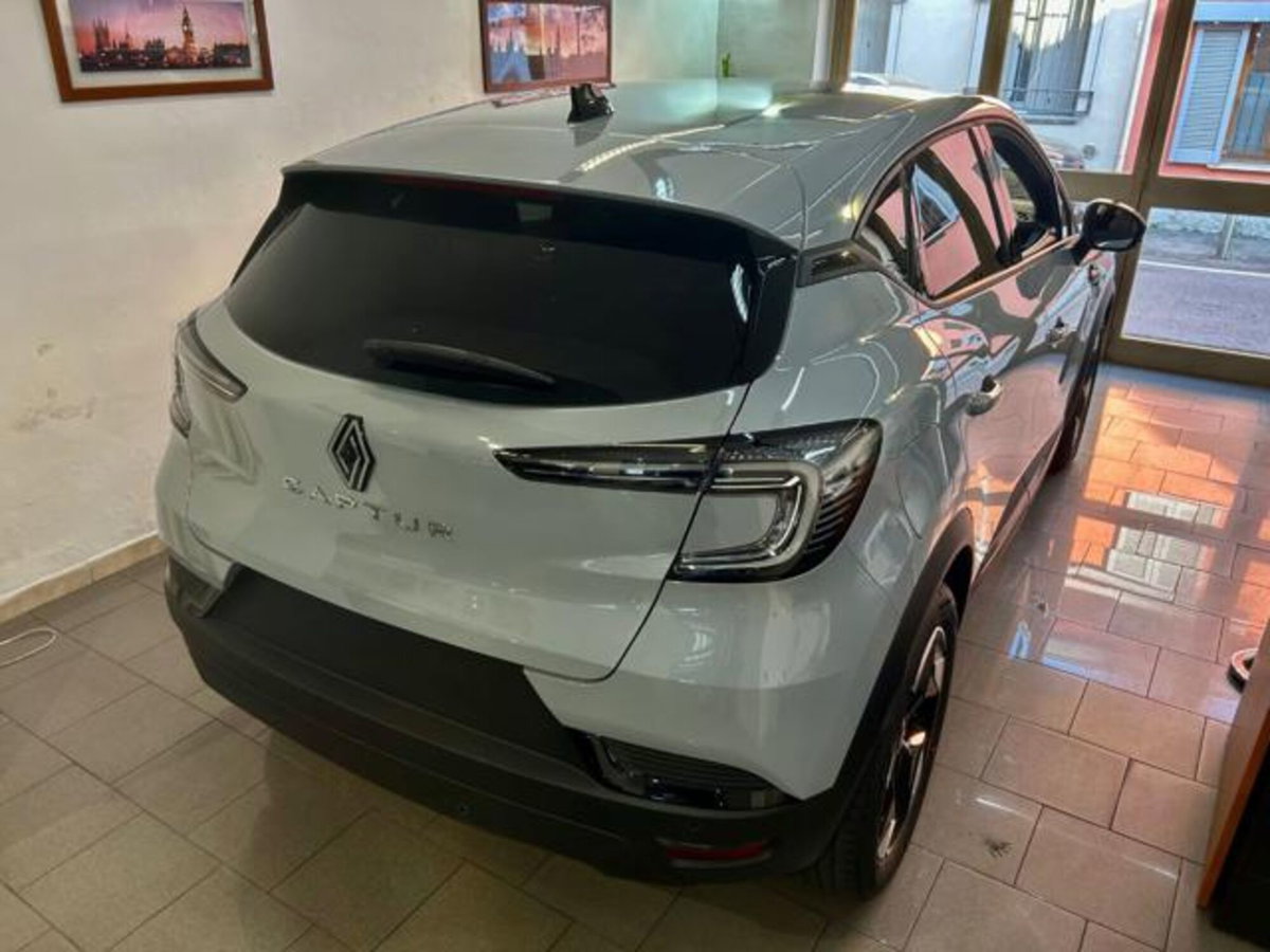 Renault Captur 1.2 eco-g Techno 120cv (2)