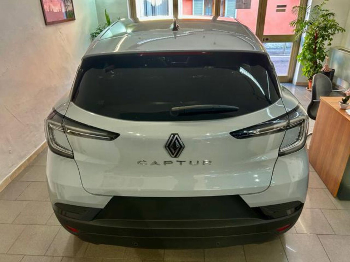 Renault Captur 1.2 eco-g Techno 120cv (3)