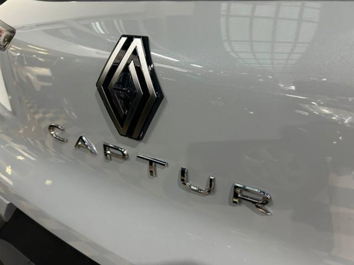 Renault Captur 1.2 eco-g Techno 120cv (7)