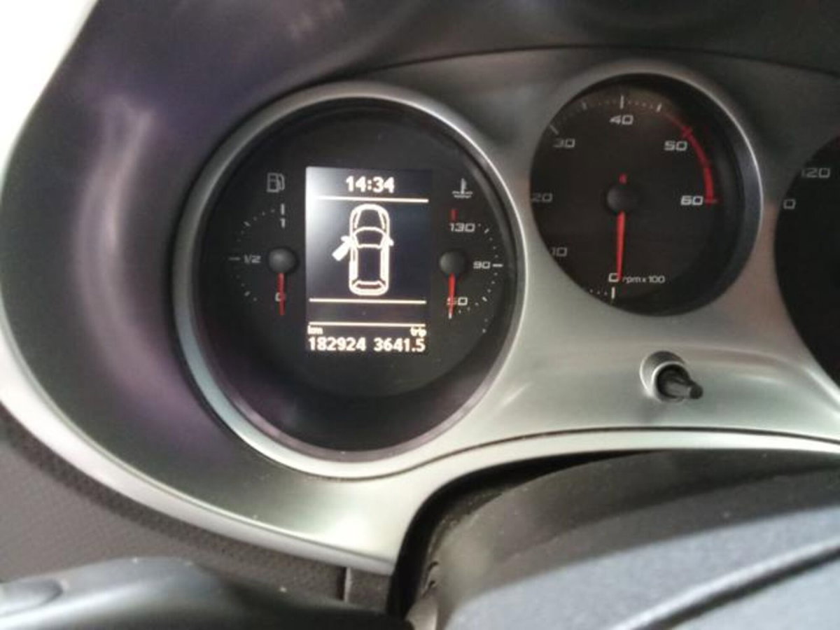SEAT Leon 1.6 TDI CR DPF Copa (9)