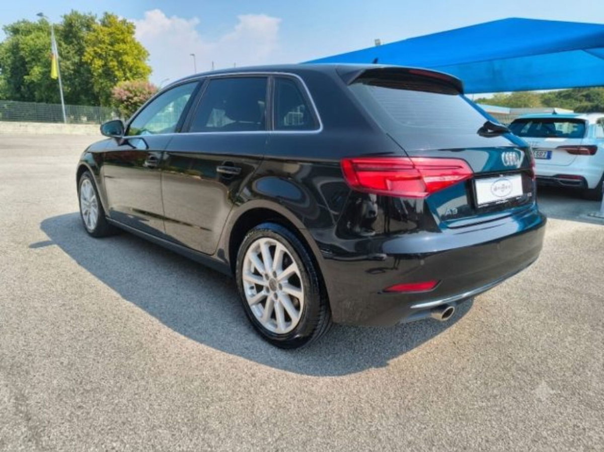 Audi A3 1.6 TDI 116 CV S tronic (6)