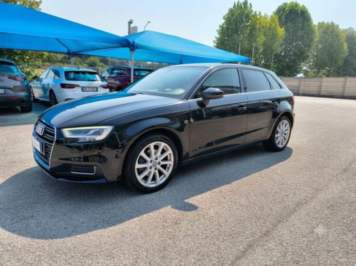 Audi A3 1.6 TDI 116 CV S tronic (8)