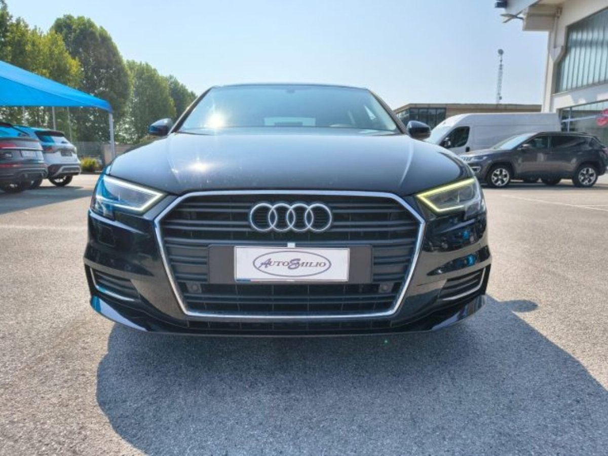 Audi A3 1.6 TDI 116 CV S tronic (9)