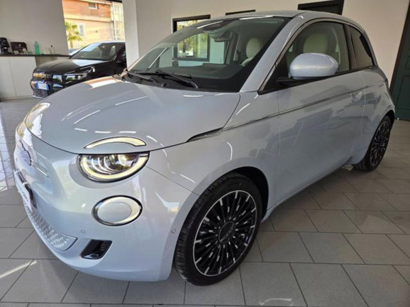 Fiat 500e La Prima Berlina 42 kWh