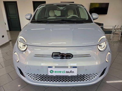 Fiat 500e La Prima Berlina 42 kWh (13)