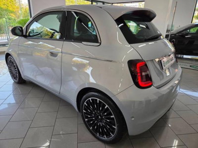 Fiat 500e La Prima Berlina 42 kWh (3)