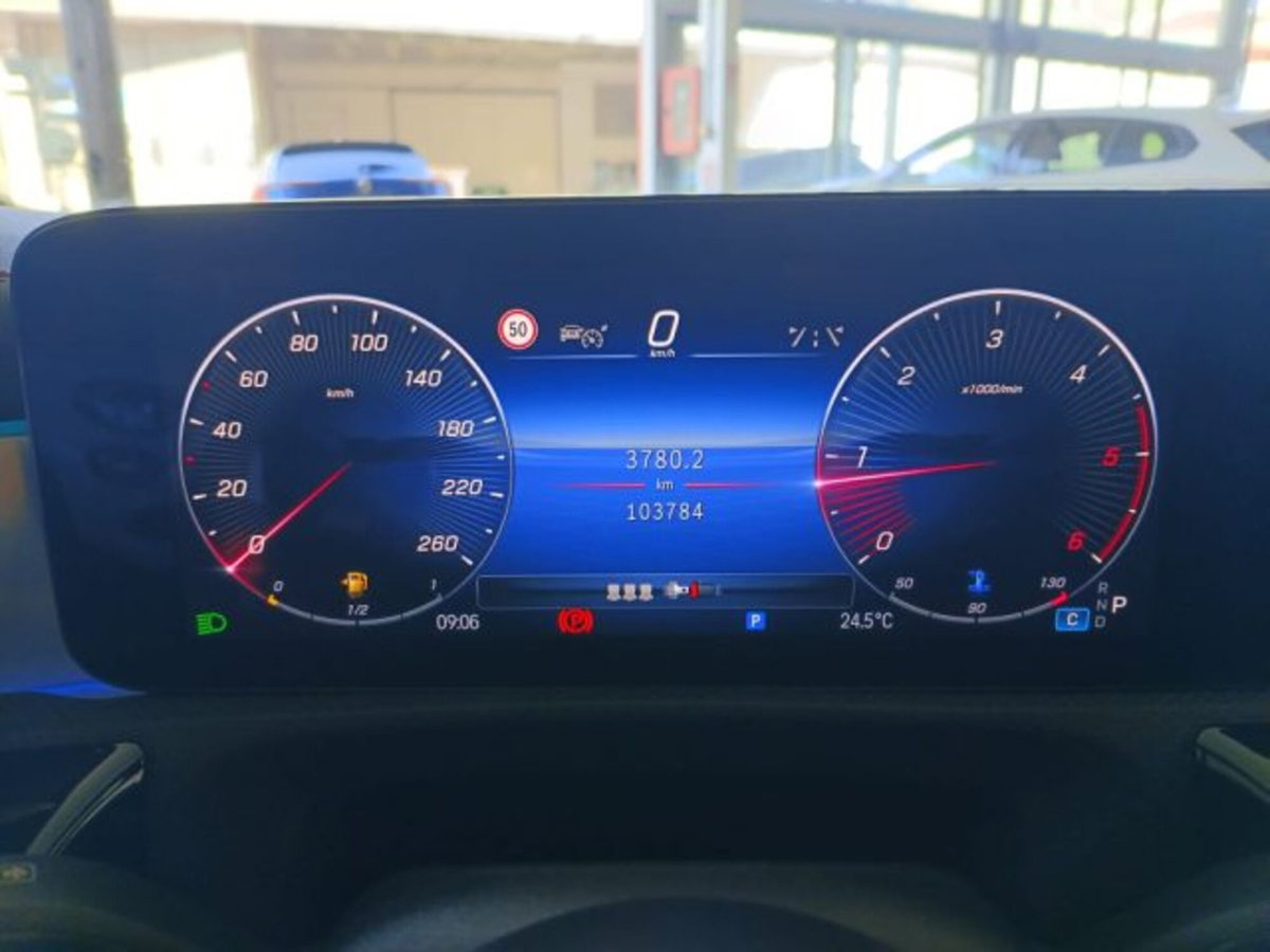 Mercedes-Benz CLA 180 d Automatic Premium (12)
