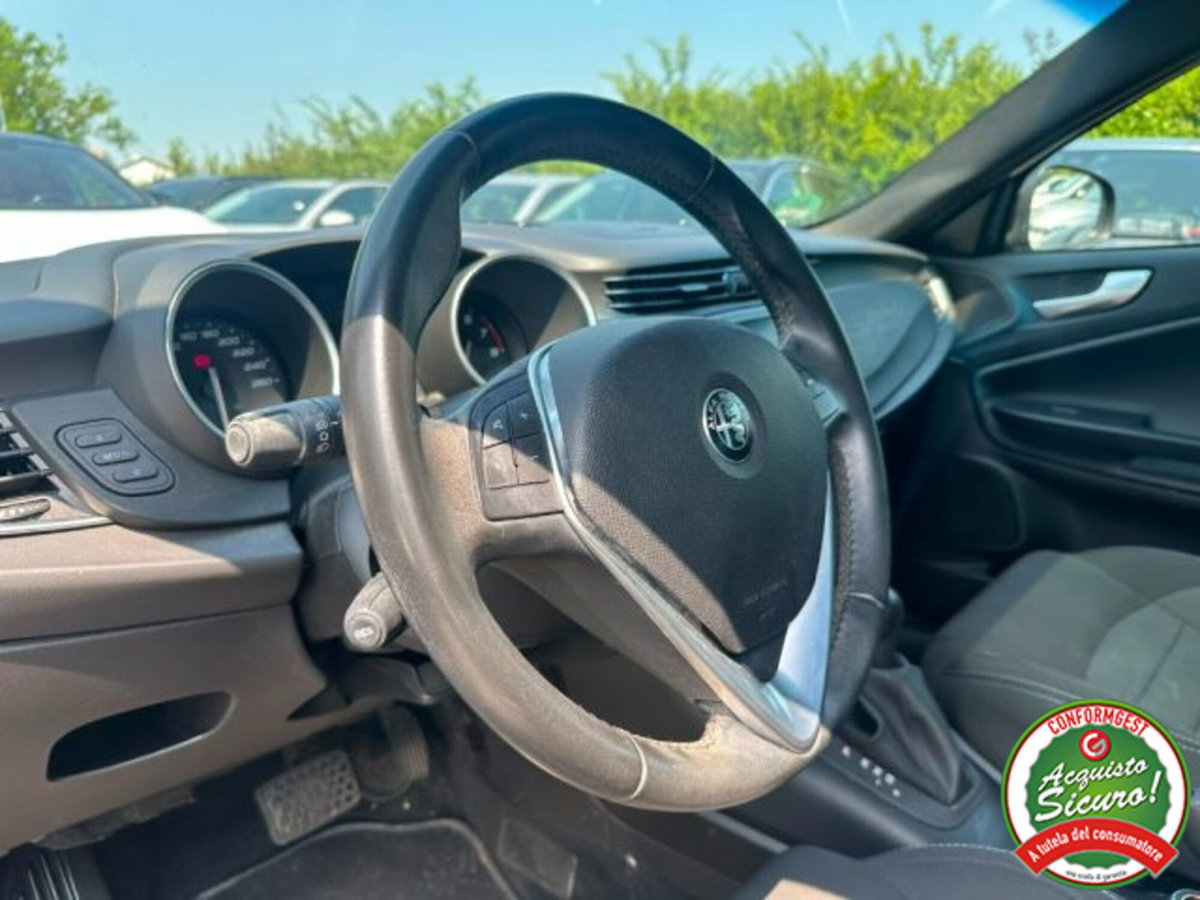 Alfa Romeo Giulietta 1.4 Turbo multiair Super 170cv tct (9)