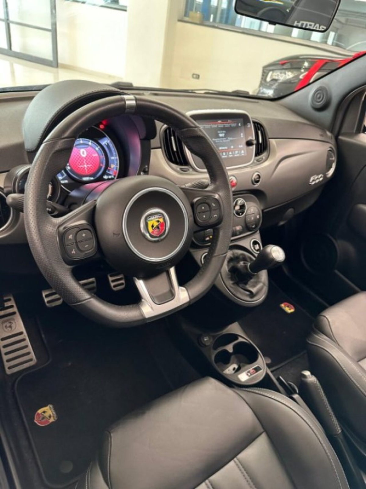 Abarth 595 595 1.4 Turbo T-Jet 160 CV Pista (11)
