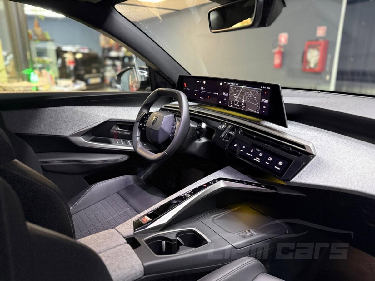 Peugeot 3008 1.2 hybrid GT Exclusive 145cv e-dcs6 (19)
