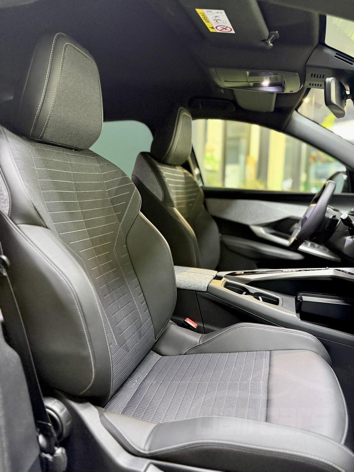 Peugeot 3008 1.2 hybrid GT Exclusive 145cv e-dcs6 (20)