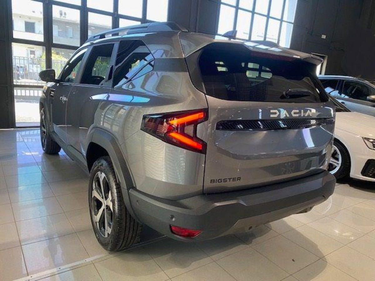 Dacia Bigster 1.2 mild hybrid Journey 140cv (4)