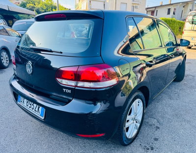 Volkswagen Golf 2.0 TDI 110CV DPF 5p. Highline (9)