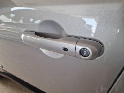 Jeep Renegade 1.3 T4 DDCT Limited (12)
