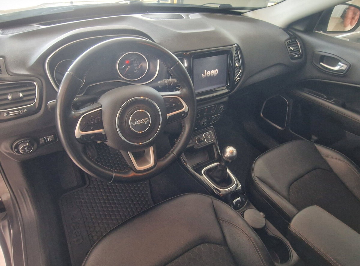 Jeep Compass 1.6 Multijet II 2WD Limited (7)