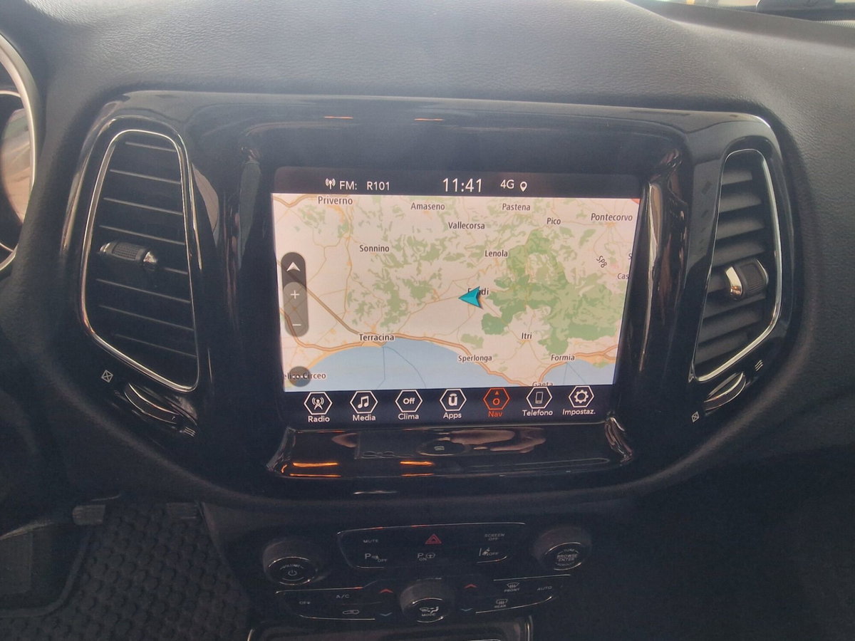 Jeep Compass 1.6 Multijet II 2WD Limited (8)