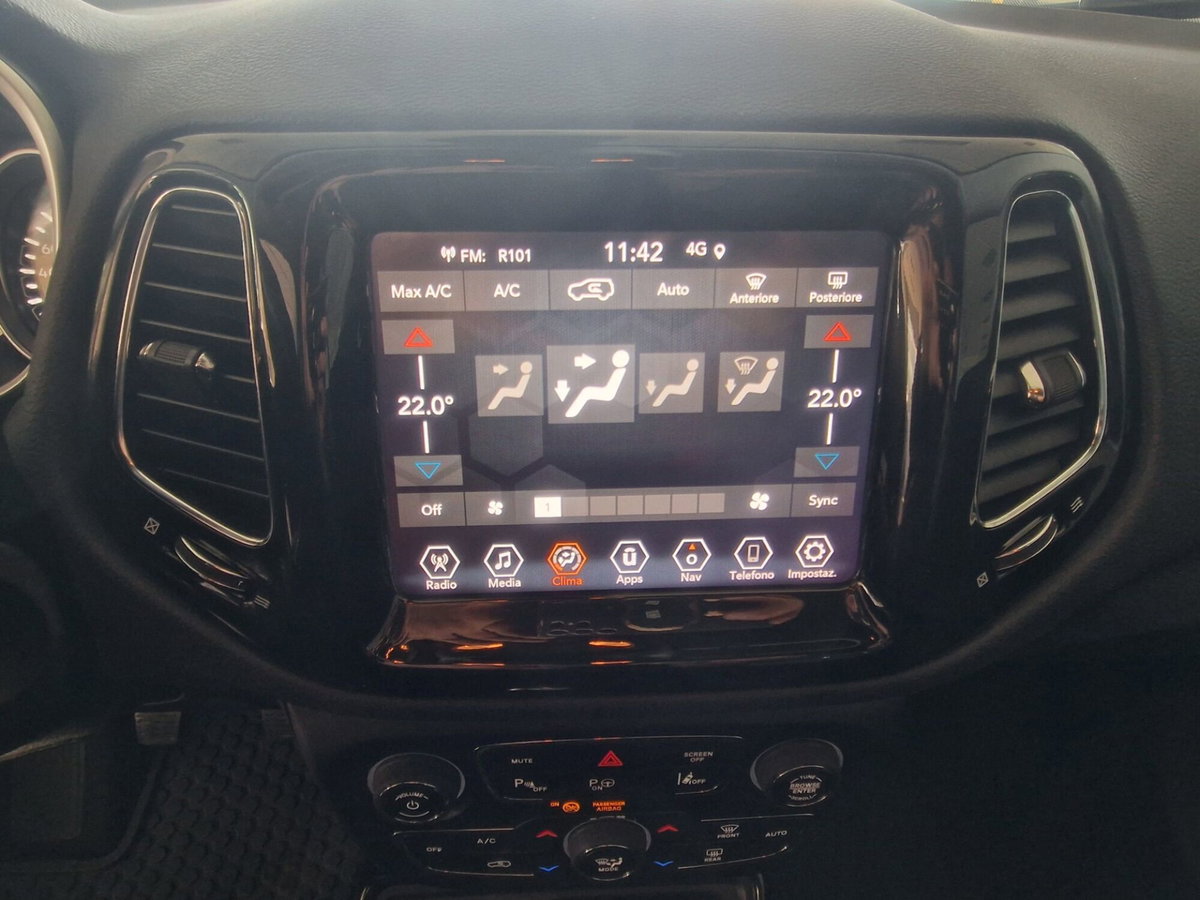 Jeep Compass 1.6 Multijet II 2WD Limited (9)