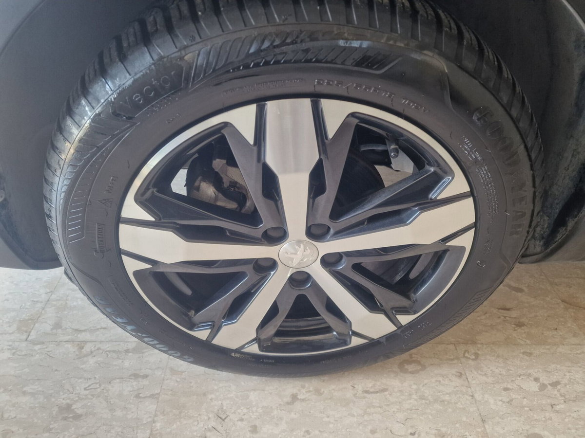 Peugeot 3008 BlueHDi 130 S&S EAT8 Allure Pack (14)