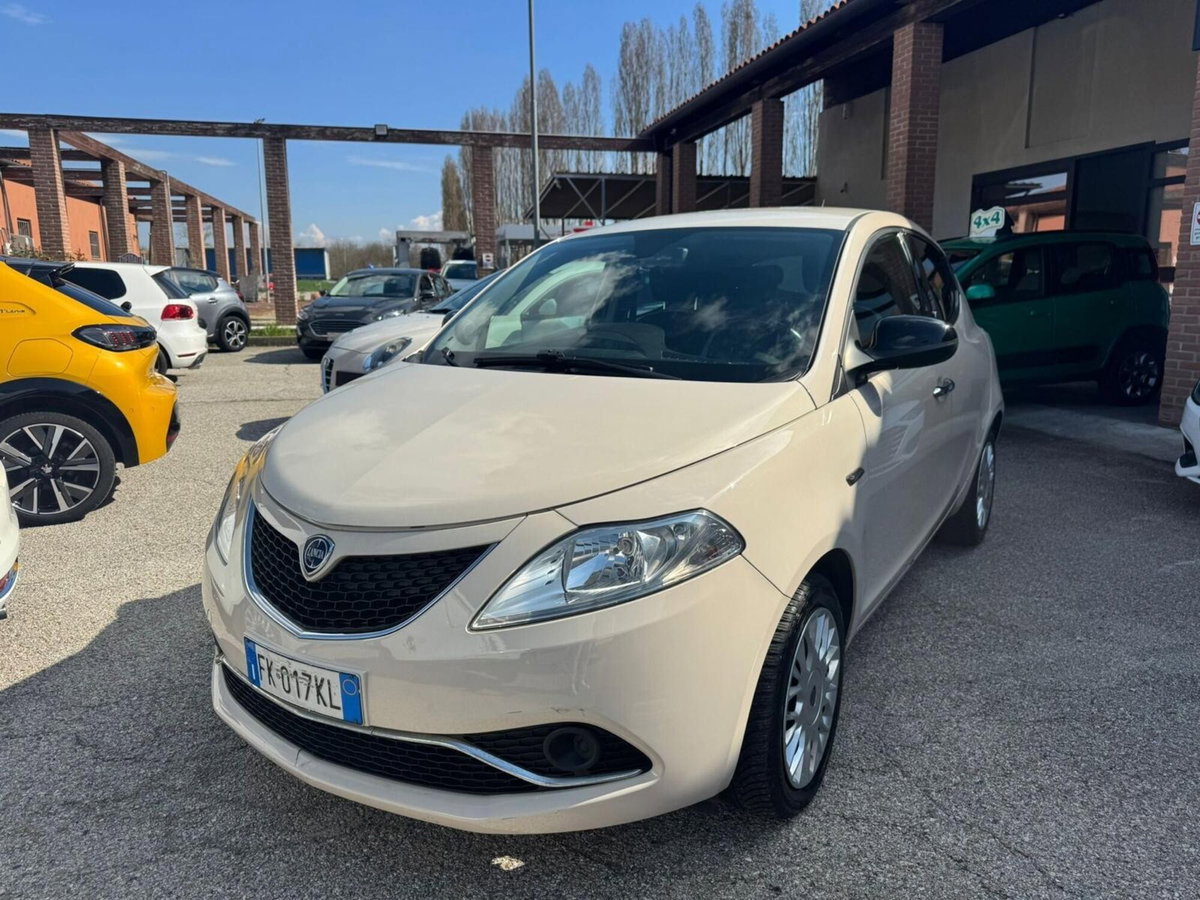 Lancia Ypsilon 1.3 MJT 16V 95 CV 5 porte S&S Silver