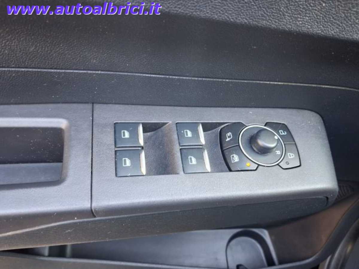 Ford Tourneo Courier 1.0 EcoBoost 100 CV Titanium (14)