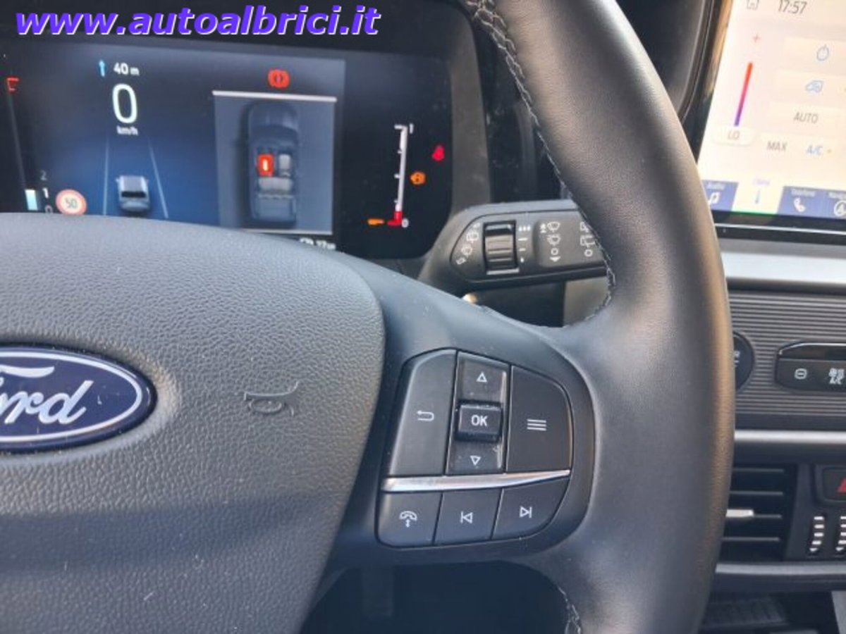 Ford Tourneo Courier 1.0 EcoBoost 100 CV Titanium (18)