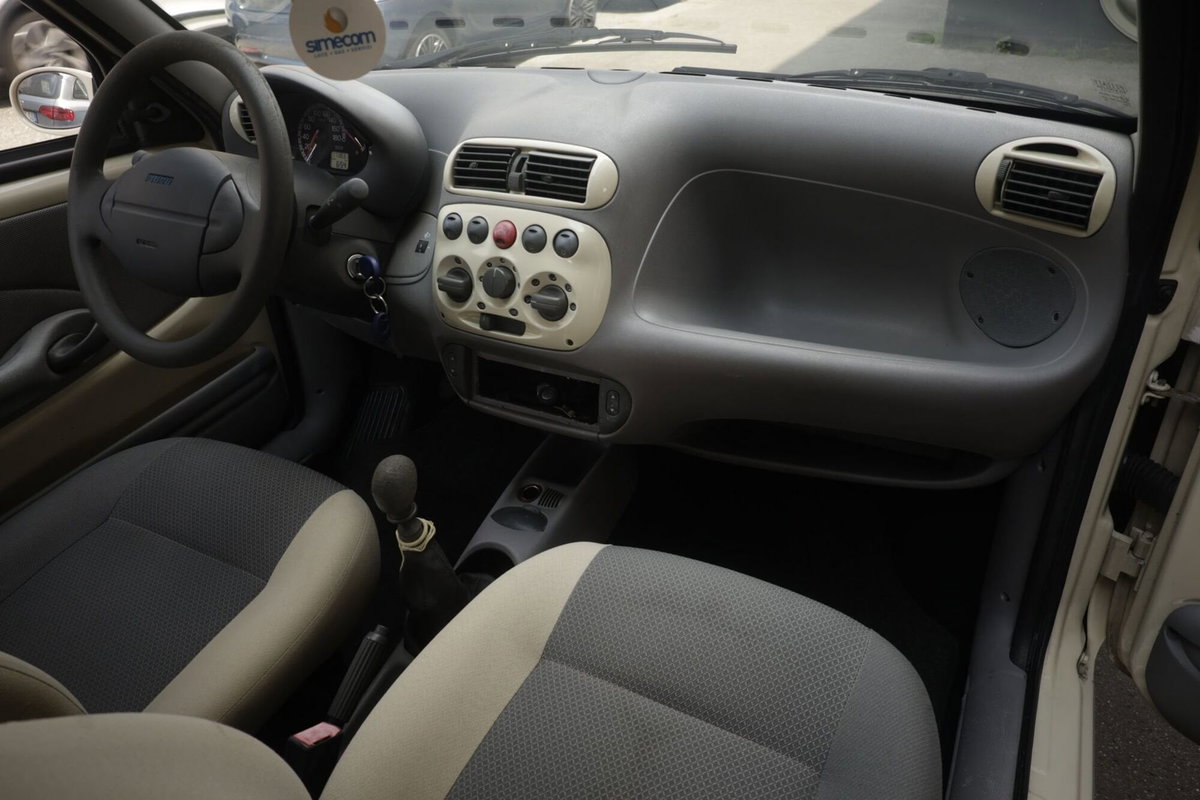 Fiat Seicento 1.1i cat Actual (8)