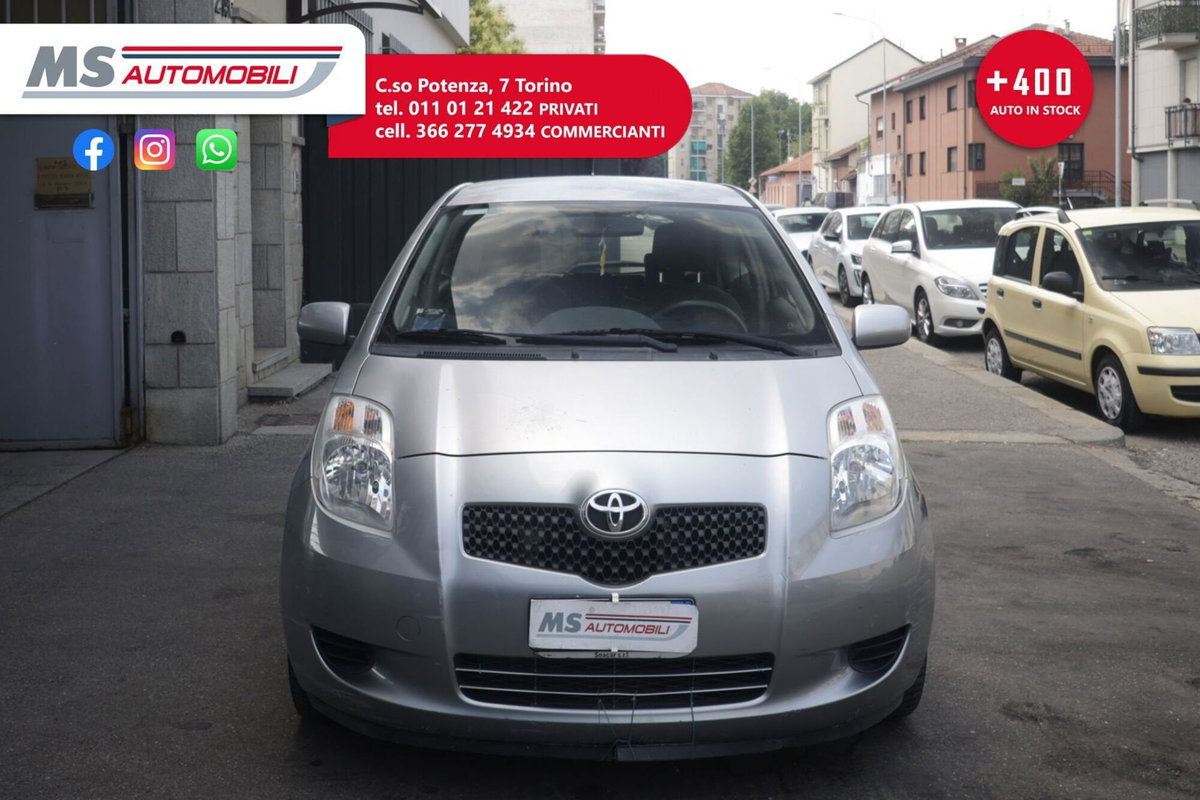 Toyota Yaris 1.0 3 porte Sol (10)