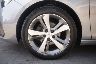 Peugeot 308 SW PureTech Turbo 130 S&S EAT6 Allure (6)
