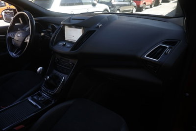 Ford Kuga 1.5 TDCI 120 CV S&S 2WD ST-Line (11)