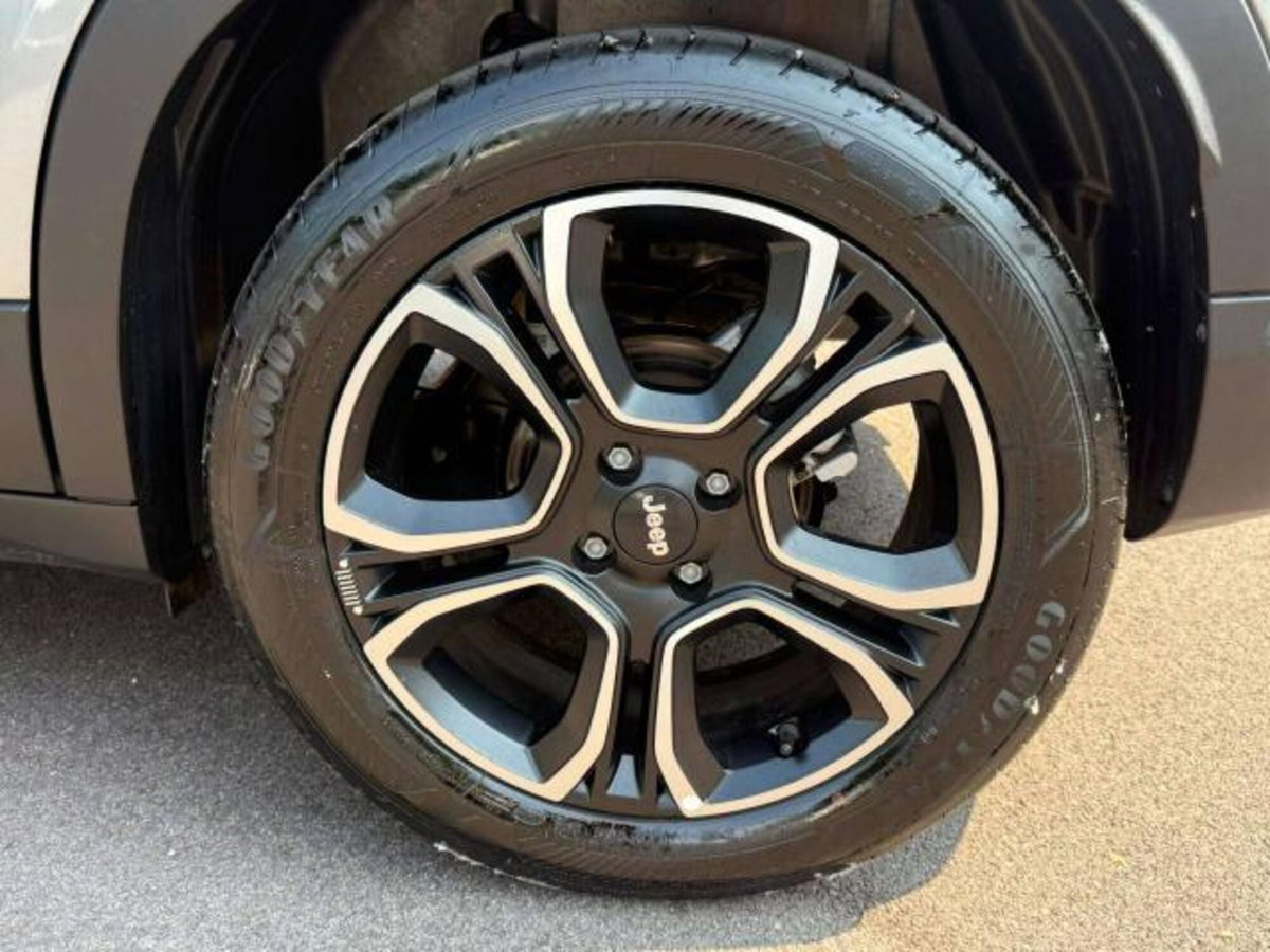 Jeep Avenger 1.2 turbo Summit fwd 100cv (15)
