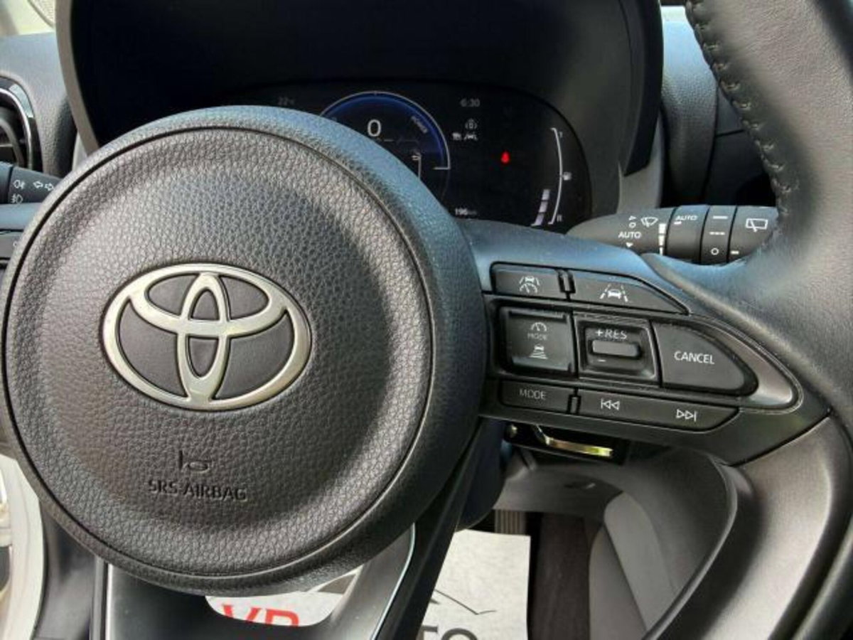 Toyota Yaris Cross Active fwd 115cv e-cvt (11)