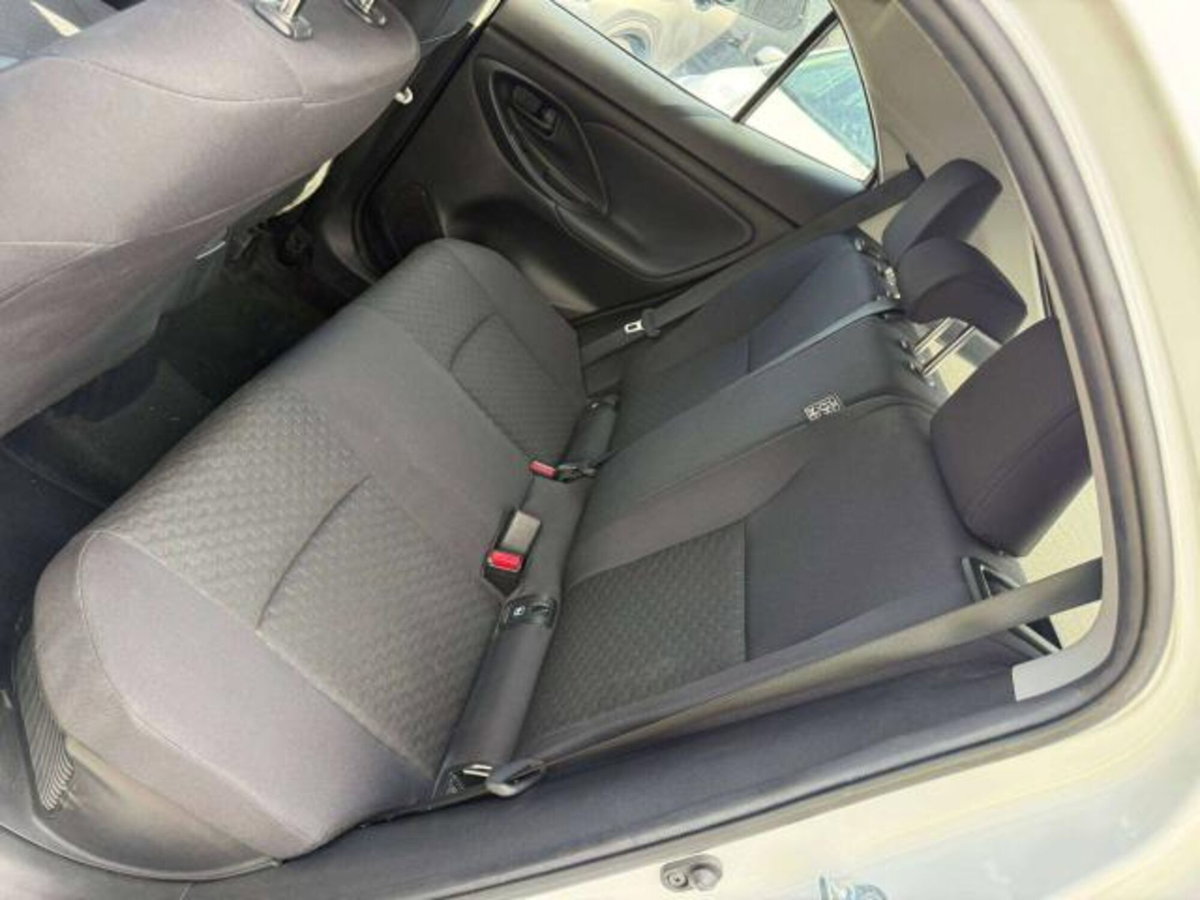 Toyota Yaris Cross Active fwd 115cv e-cvt (14)
