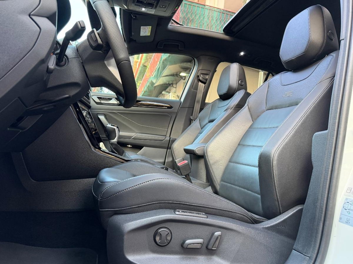 Volkswagen T-Roc 2.0 tdi R-Line 4motion 150cv dsg (15)