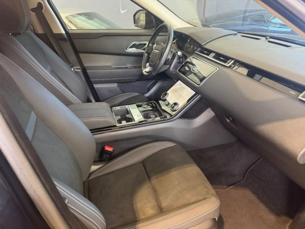 Land Rover Range Rover Velar 2.0D I4 180 CV (12)