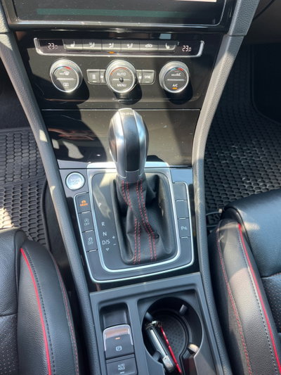 Volkswagen Golf GTI Performance 2.0 245 CV TSI DSG 5p. BMT (13)