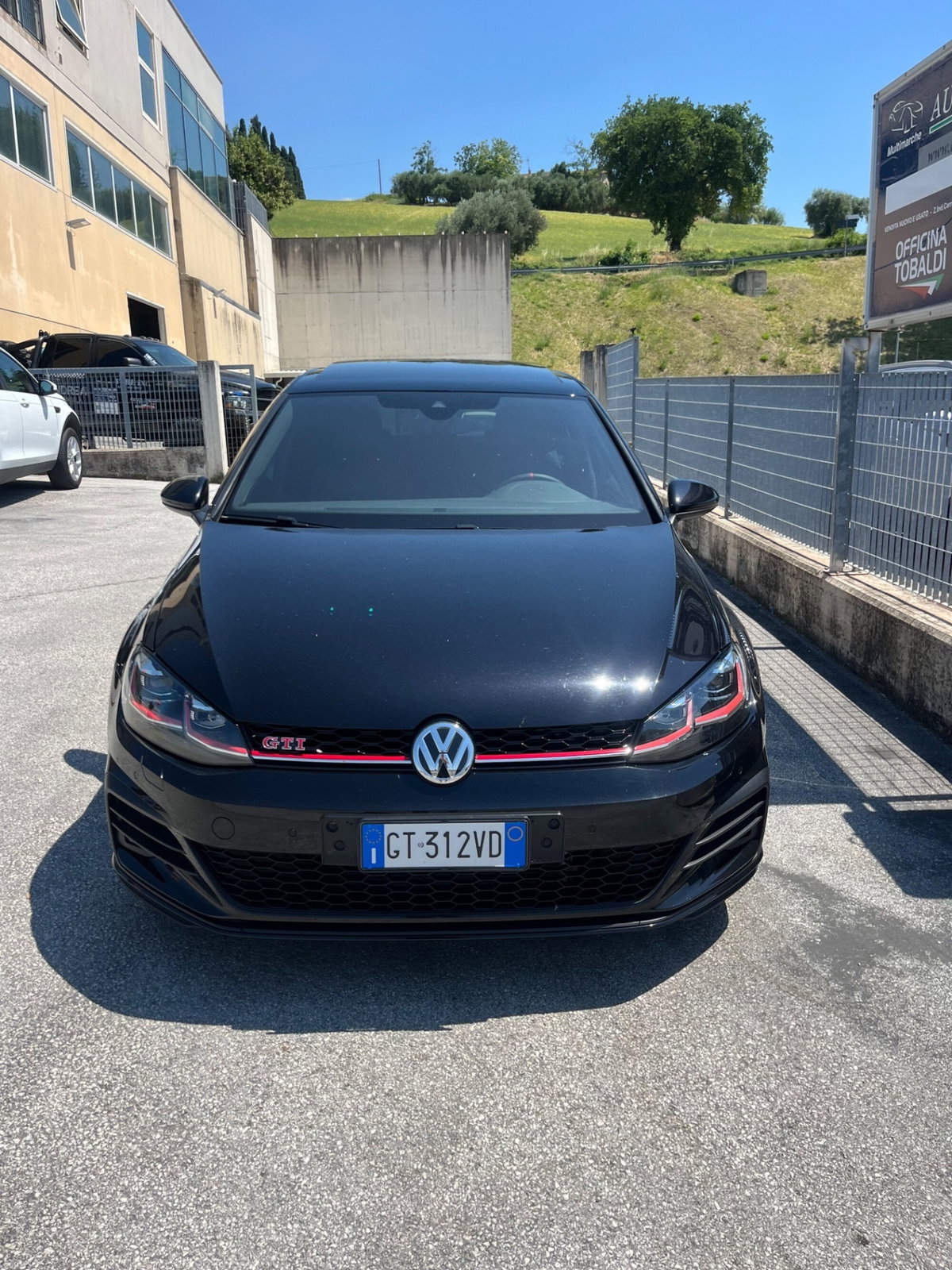 Volkswagen Golf GTI Performance 2.0 245 CV TSI DSG 5p. BMT (2)
