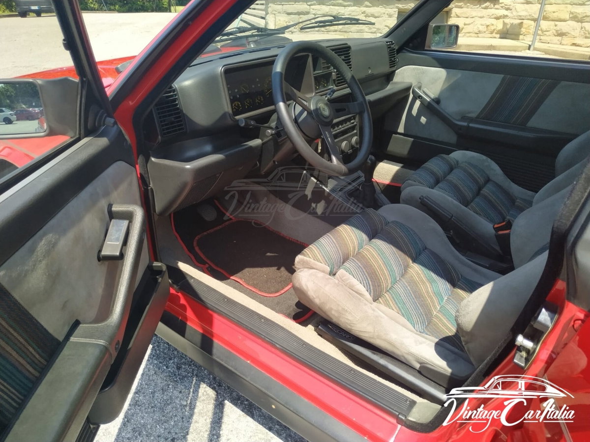 Lancia Delta turbo HF integrale (7)