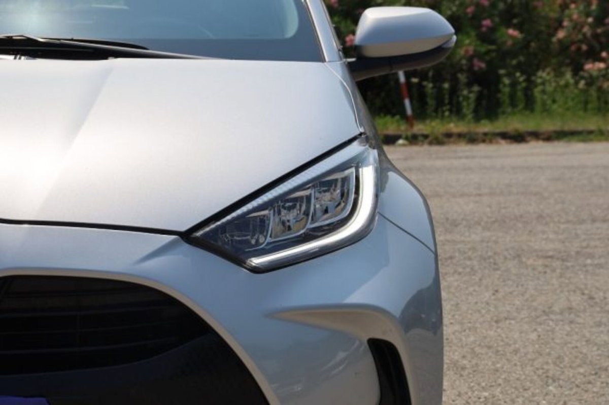 Toyota Yaris Cross 1.5 Hybrid 5p. E-CVT Trend (17)