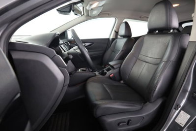 Nissan Qashqai 1.5 dCi Tekna (2)