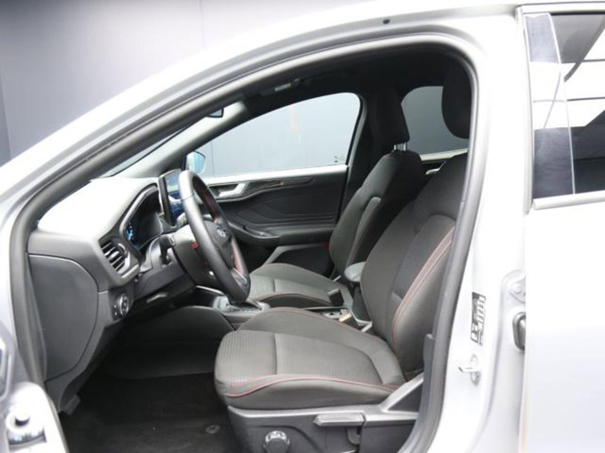 Ford Focus 1.0 EcoBoost Hybrid 155 CV 5p. ST-Line X (9)