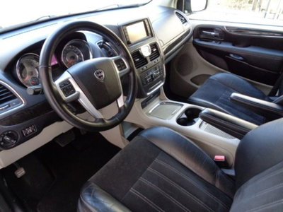 Lancia Voyager 2.8 Turbodiesel Platinum 177 CV (8)
