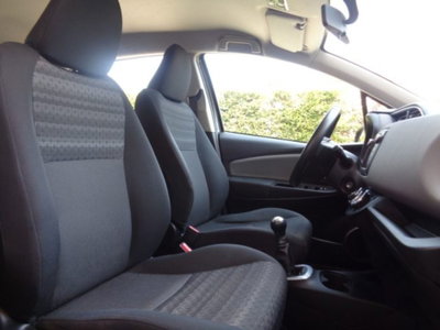Toyota Yaris 1.0 5 porte (10)