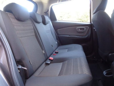 Toyota Yaris 1.0 5 porte (11)