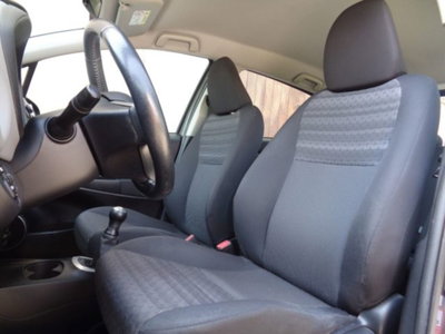 Toyota Yaris 1.0 5 porte (13)