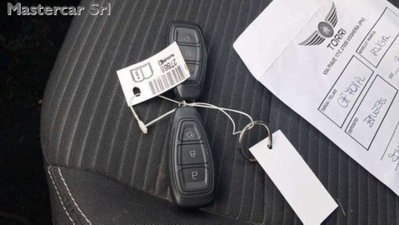 Ford Kuga 2.0 EcoBlue Hybrid 150 CV 2WD Titanium X (11)
