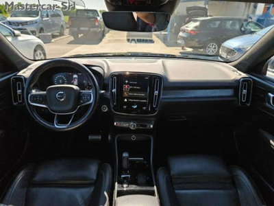 Volvo XC40 T5 Recharge Plug-in Hybrid R-design (14)