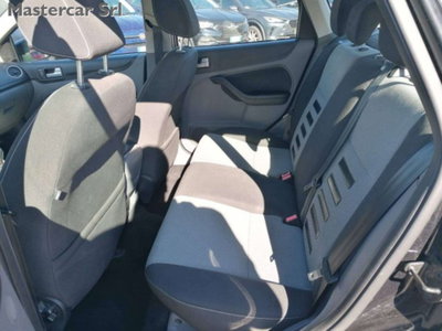 Ford Focus Station Wagon 1.6 TDCi (110CV) SW ECOnetic DPF (13)