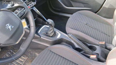 Peugeot 208 1.2 puretech Active s&s 75cv (8)